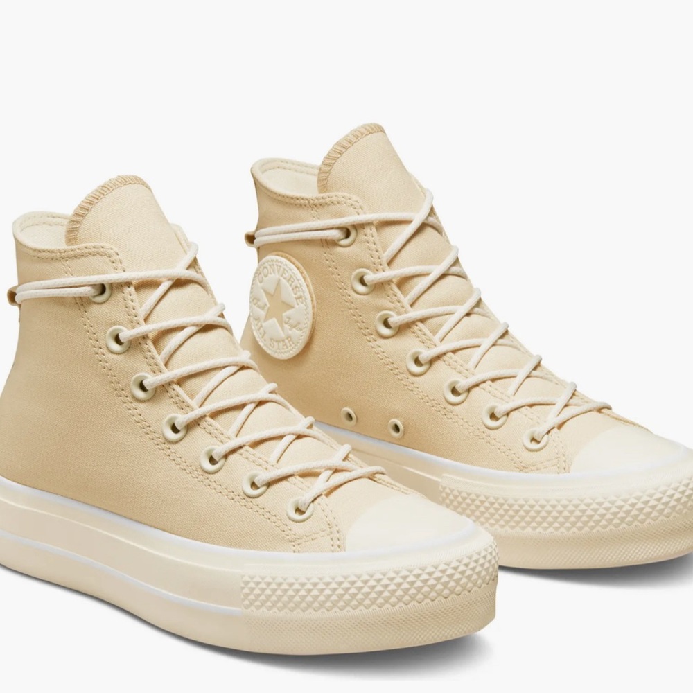 Oat milk Hightop Converse Sneaker- Woman’s size 8